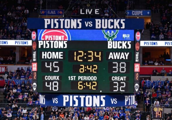 pistons vs bucks